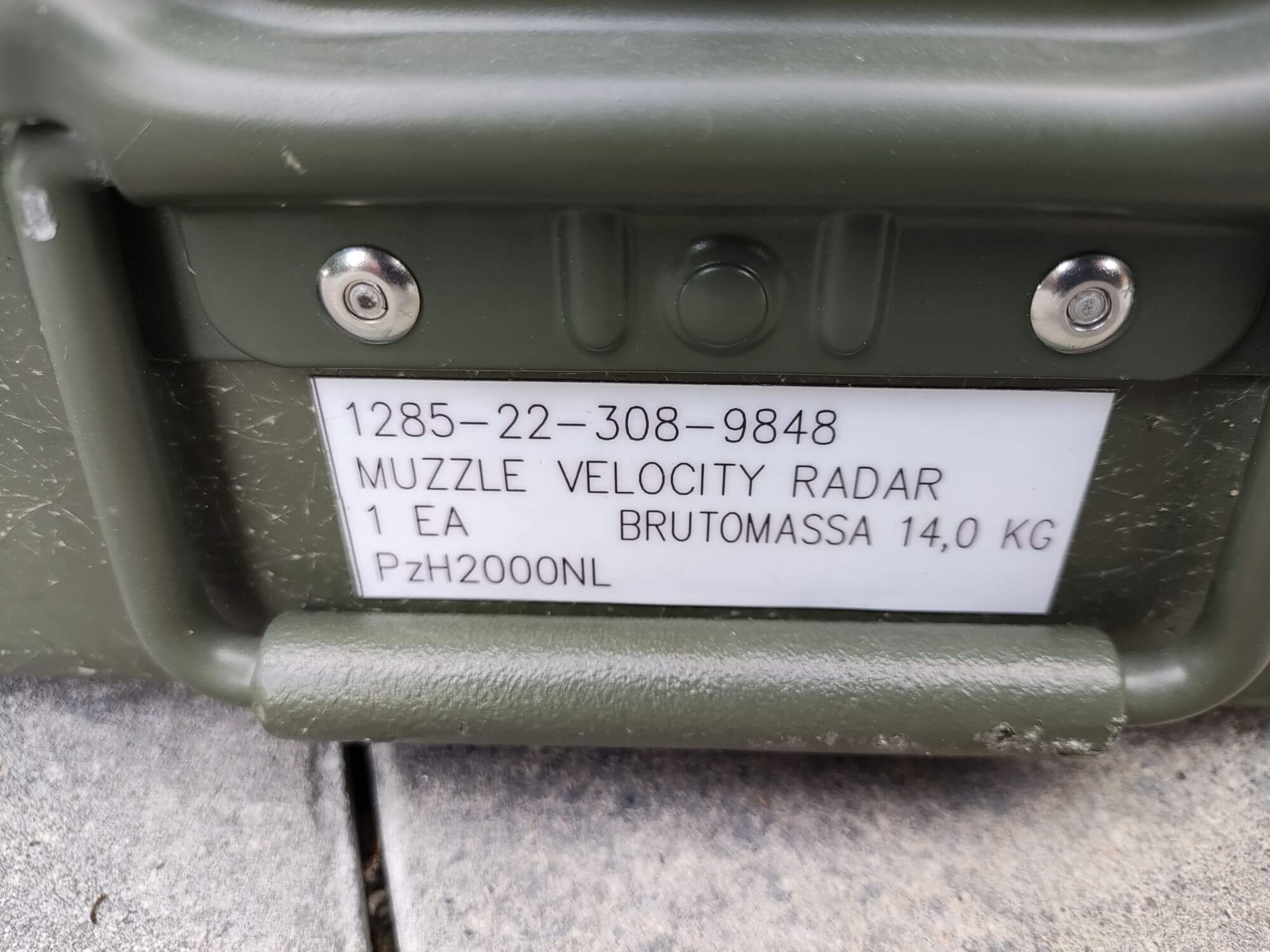 Transportkiste GFK mit Druckventil und Feuchtigkeitsindikator