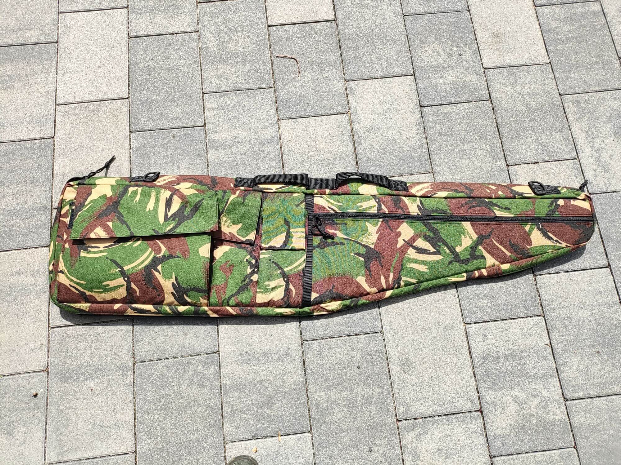 Gewehr / Waffenholster,Futterral, Langwaffentasche, gepolstert ,Scharfschütze,Camouflage, NOS komplett mit Zubehör .