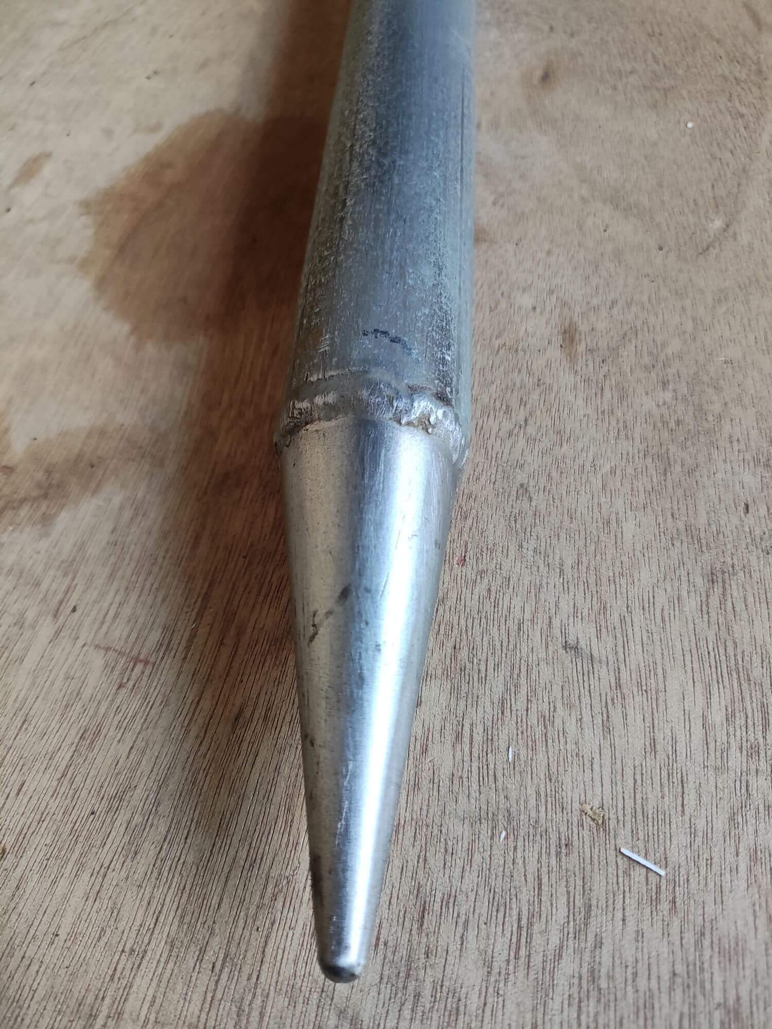 Erdnägel 900 mm verzinkt mit breitem Schlagkolben