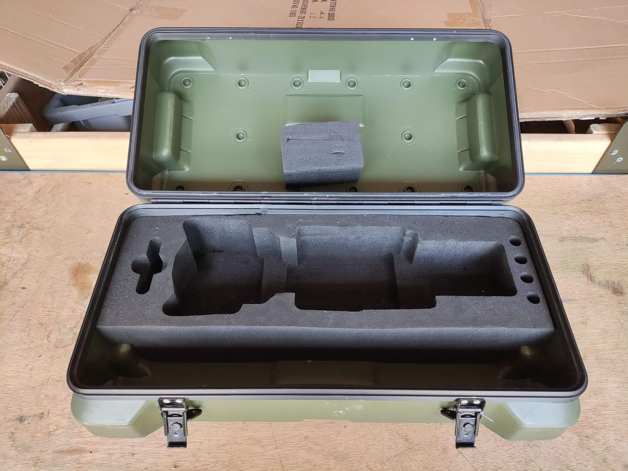 Militär Kiste Transport Box Kunststoff stapelbar 47x24x20cm